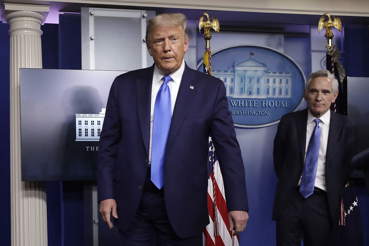 Trump 'ihaneti bitirdim' diyerek duyurdu: Yasaklan�yor