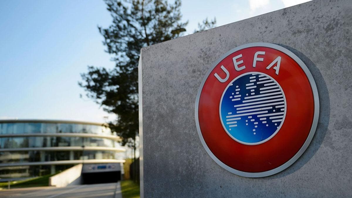 UEFA'dan ''5 oyuncu deiiklii'' karar