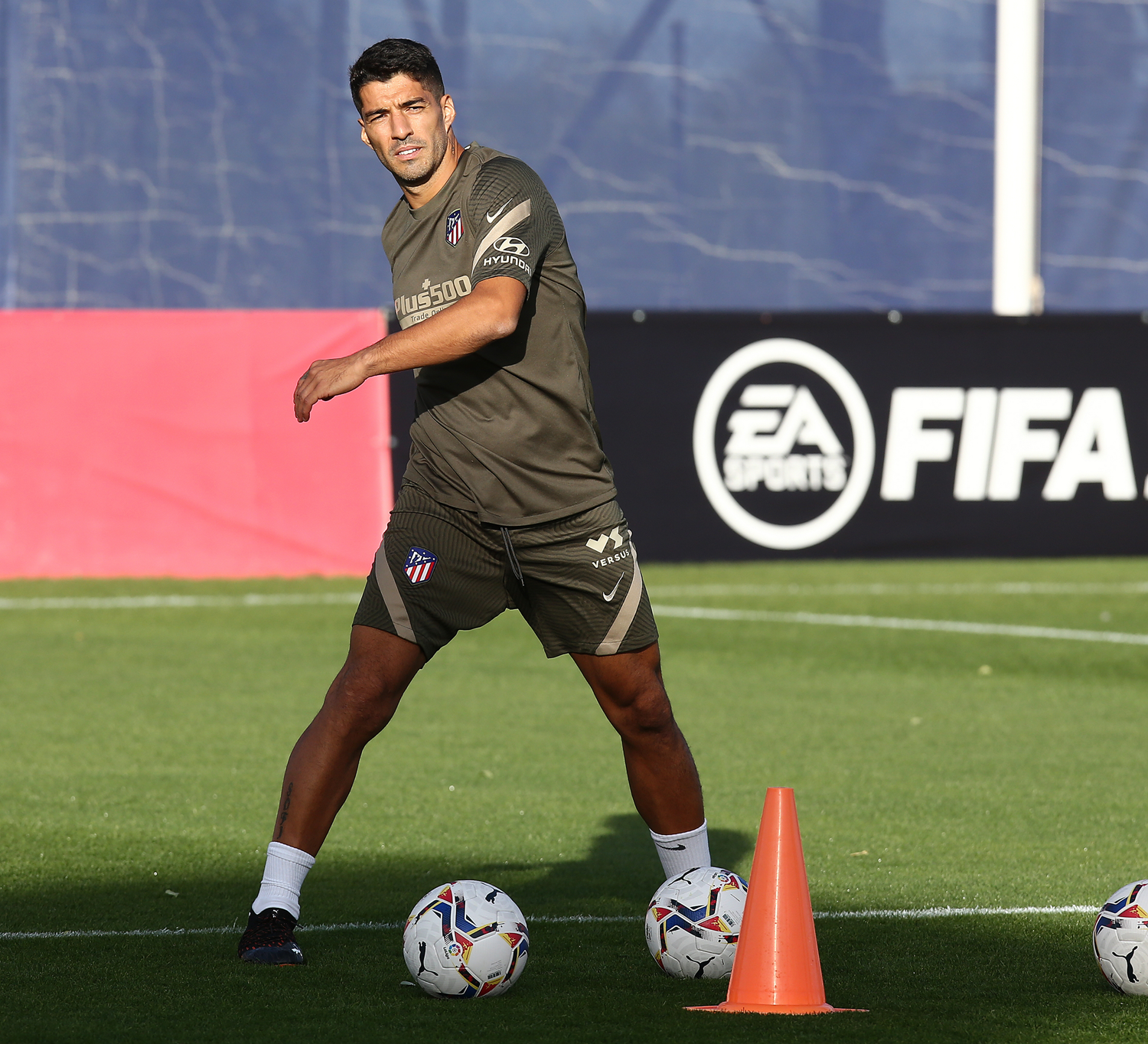 Luis Suarez Atletico Madrid'de ilk antrenman�nda