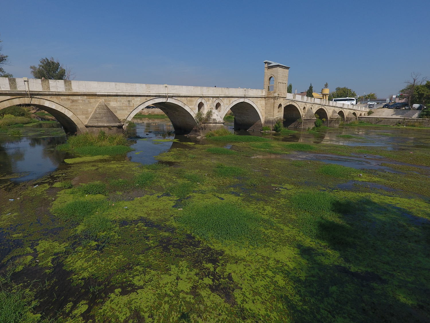 Meri� ve Tunca nehirlerinin debisi d��t�: Adac�klar olu�tu