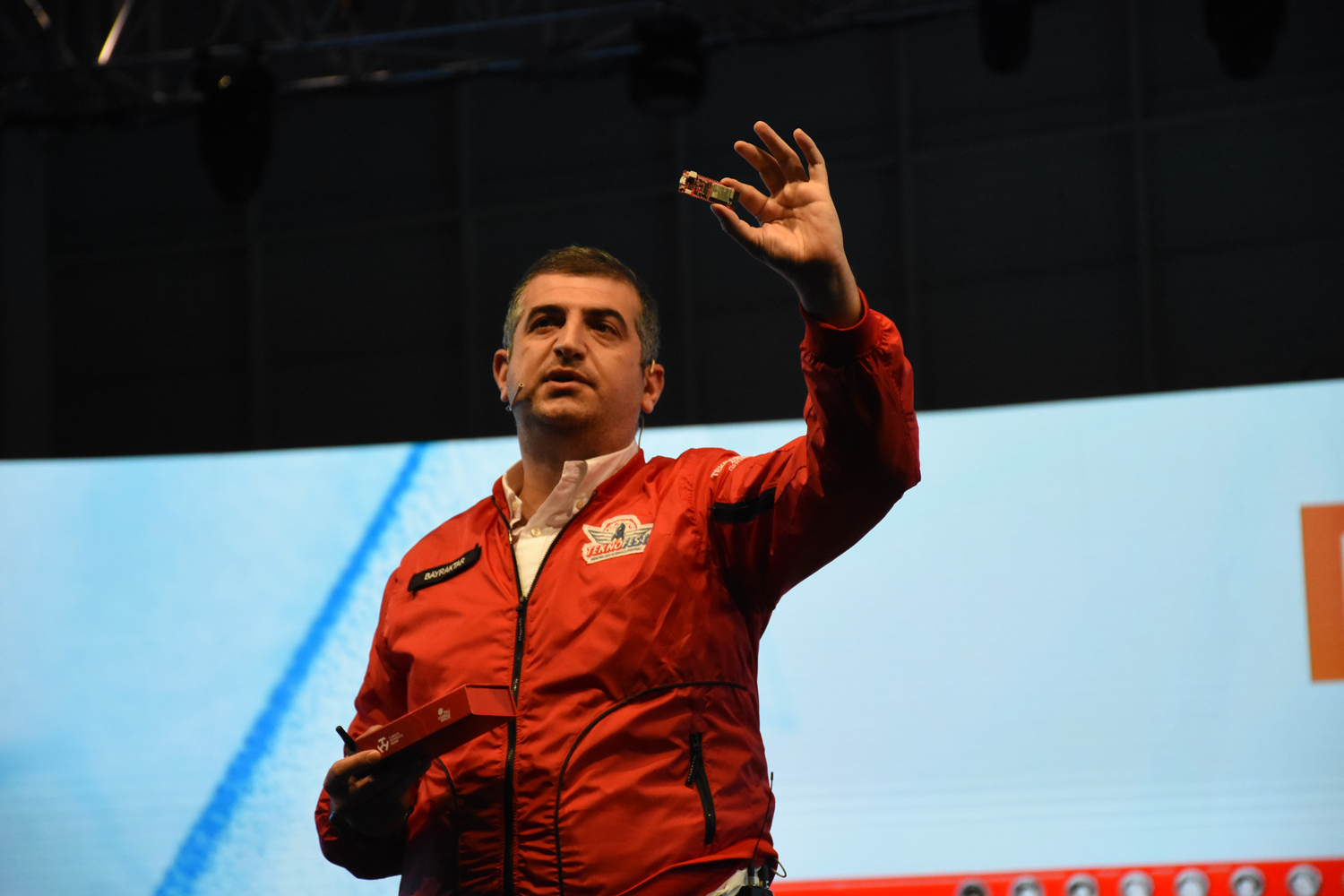 �thal edilen muadillerinden �ok daha ilerisi! Bayraktar: Yak�nda sat��a ��kacak