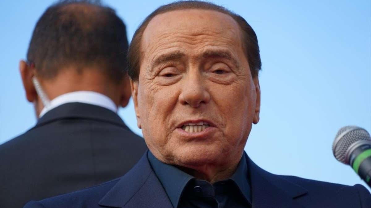 Berlusconi'nin koronavirs testi yine pozitif kt