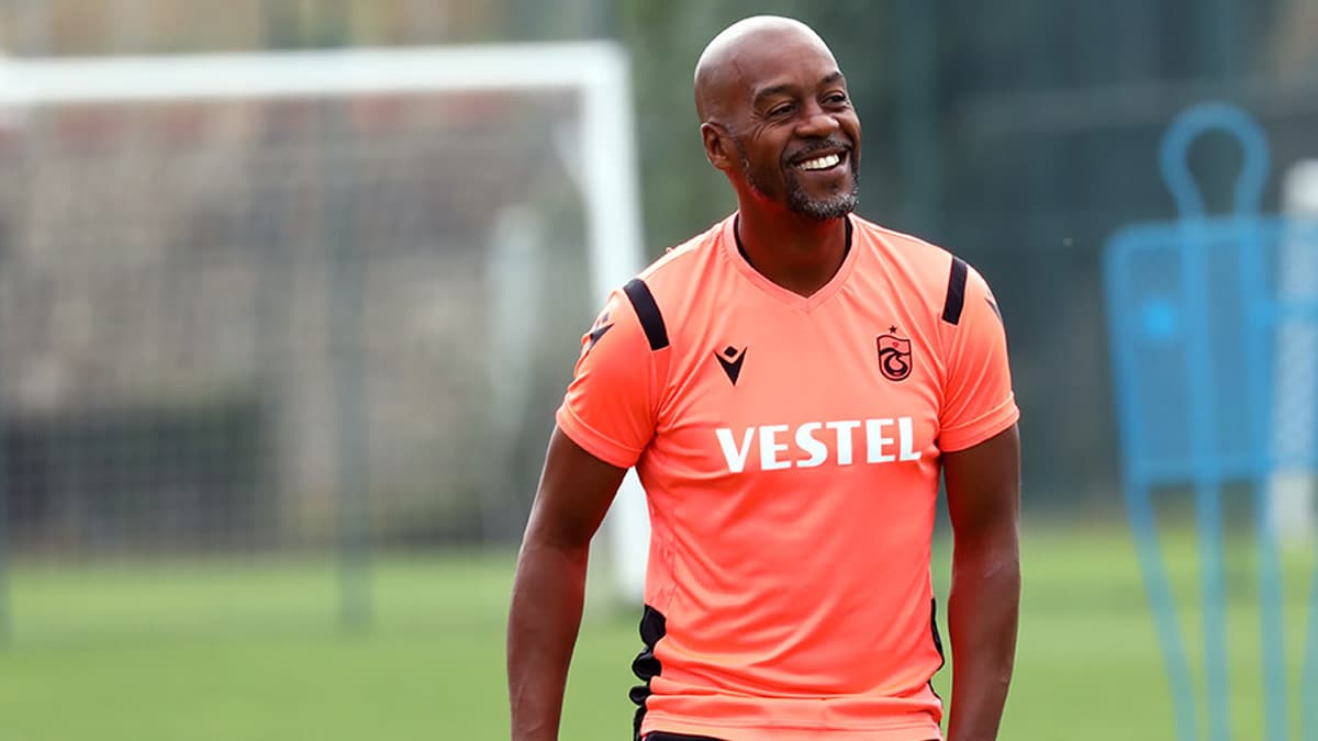 Eddie Newton'dan transfer a��klamas�