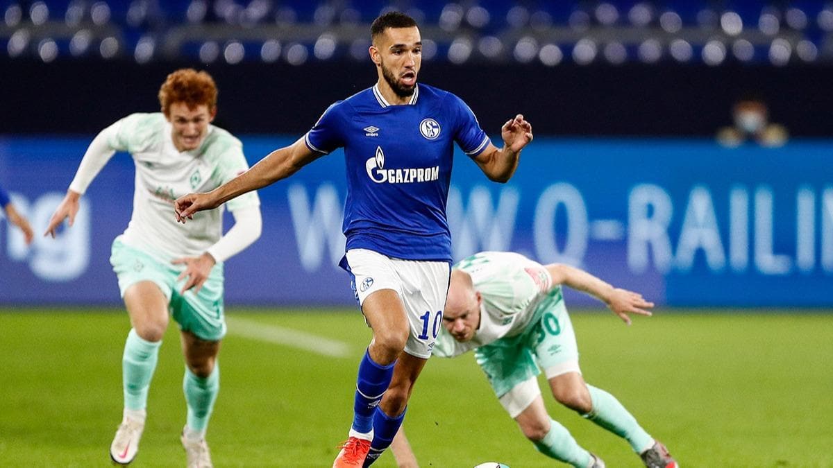 Schalke 04'te galibiyet hasreti 253 gne kt! Ozan Kabak krmz kart grd