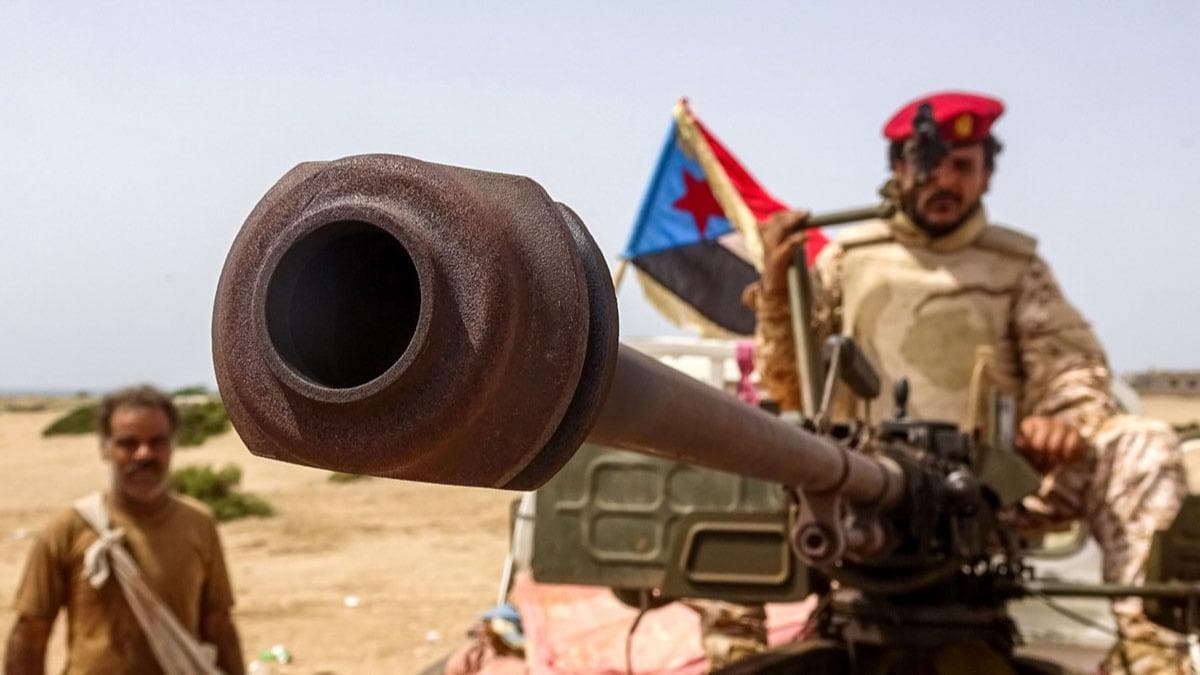 BAE destekli gler, Sokotra'da savamas iin 1000'den fazla kiiyi silahlandrd