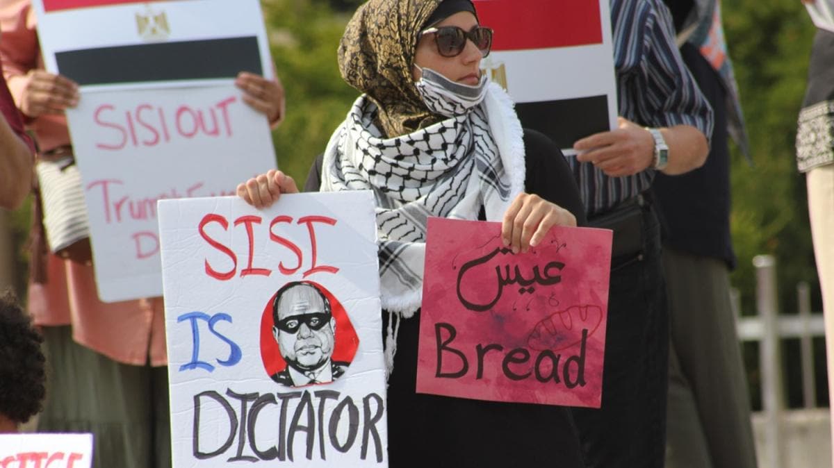 Kanada'da darbeci Sisi kart eylemlere destek: Katil diktatr