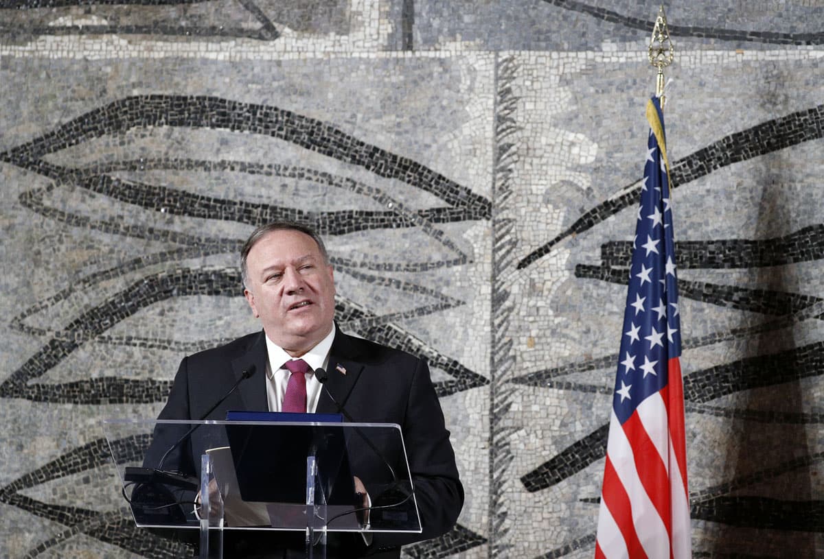 ABD'nin �ncirlik Hava �ss�'n� bo�altaca�� iddialar�na Pompeo'dan a��klama