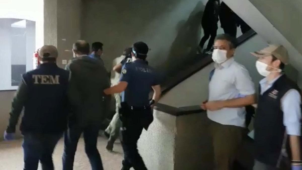 HDP'li eski vekil Kocaman'n da aralarnda bulunduu 14 kii yakaland