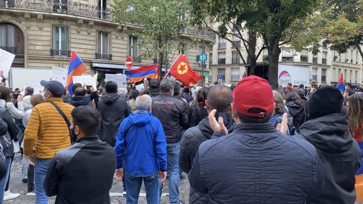Paris'te terr rgt PKK yandalar ve Ermenilerden Trkiye ve Azerbaycan kart gsteri