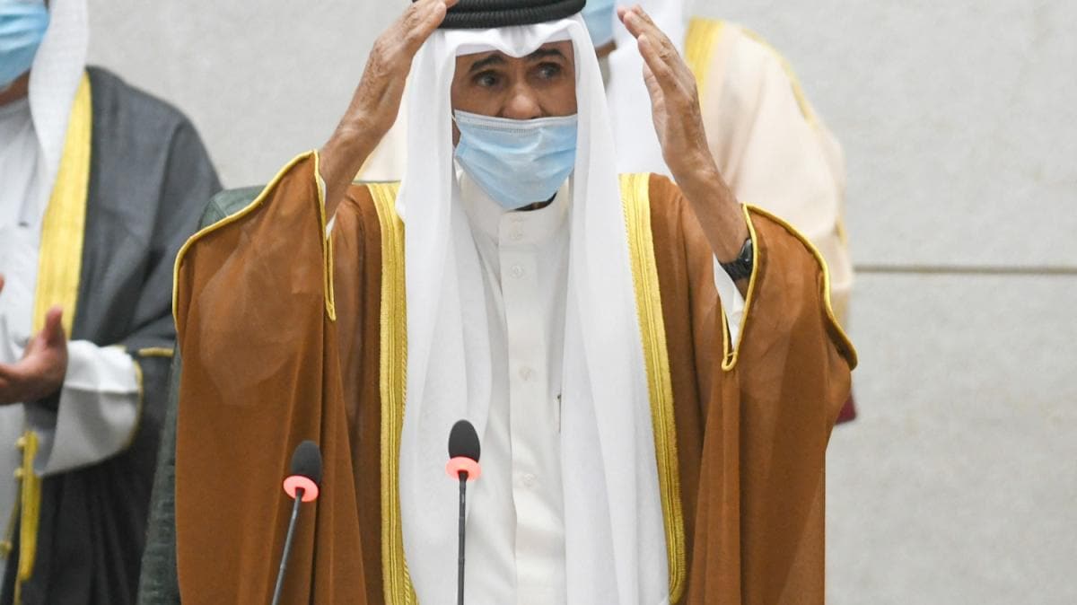 Kuveyt'in yeni emiri eyh Nevvaf yemin etti
