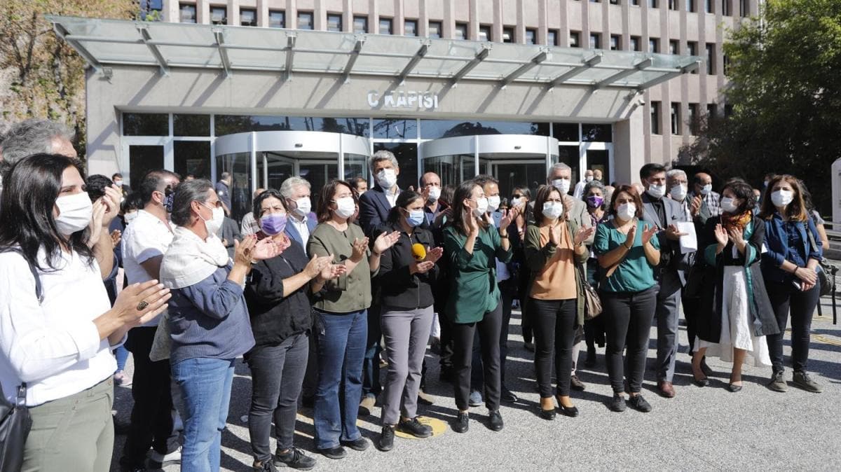 Vatandatan HDP'li gruba ar szler: Ben Krt'm, sizler Krt'n temsilcisi olamazsnz