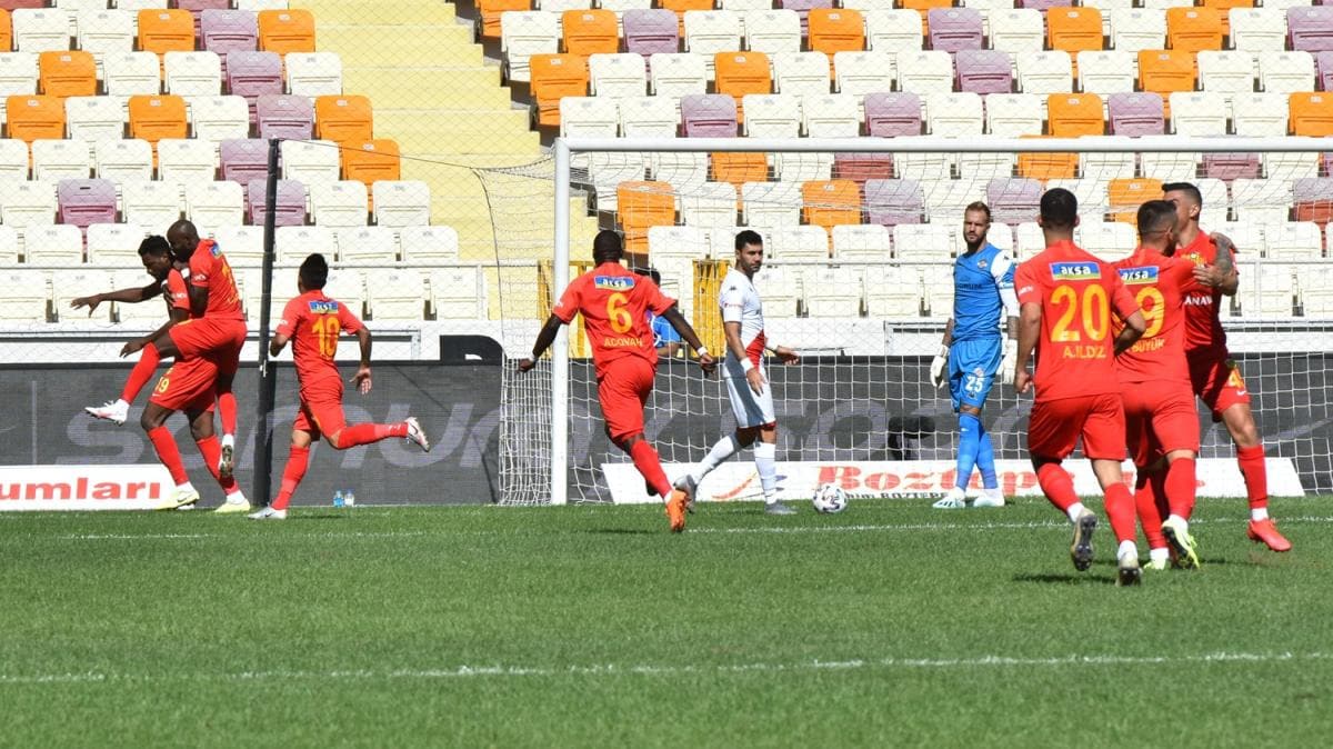 Yeni Malatyaspor, Antalyaspor'u Tetteh ile devirdi