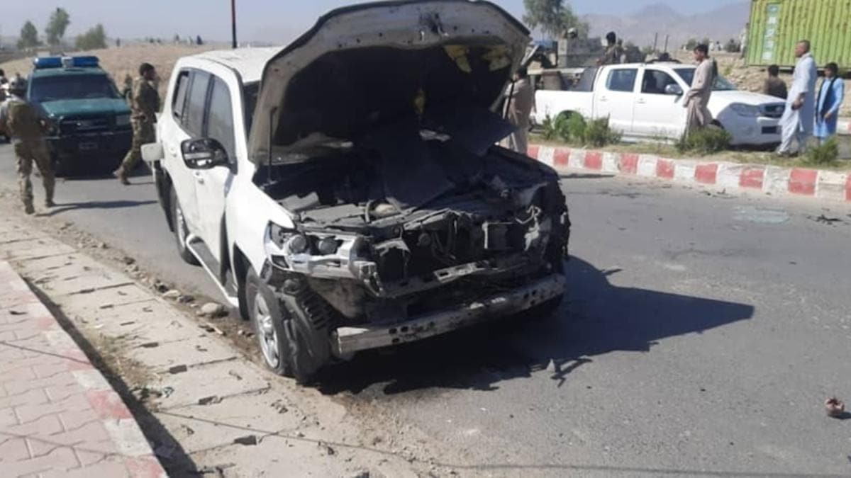 Afganistan'da vali konvoyuna bombal saldr: 8 l