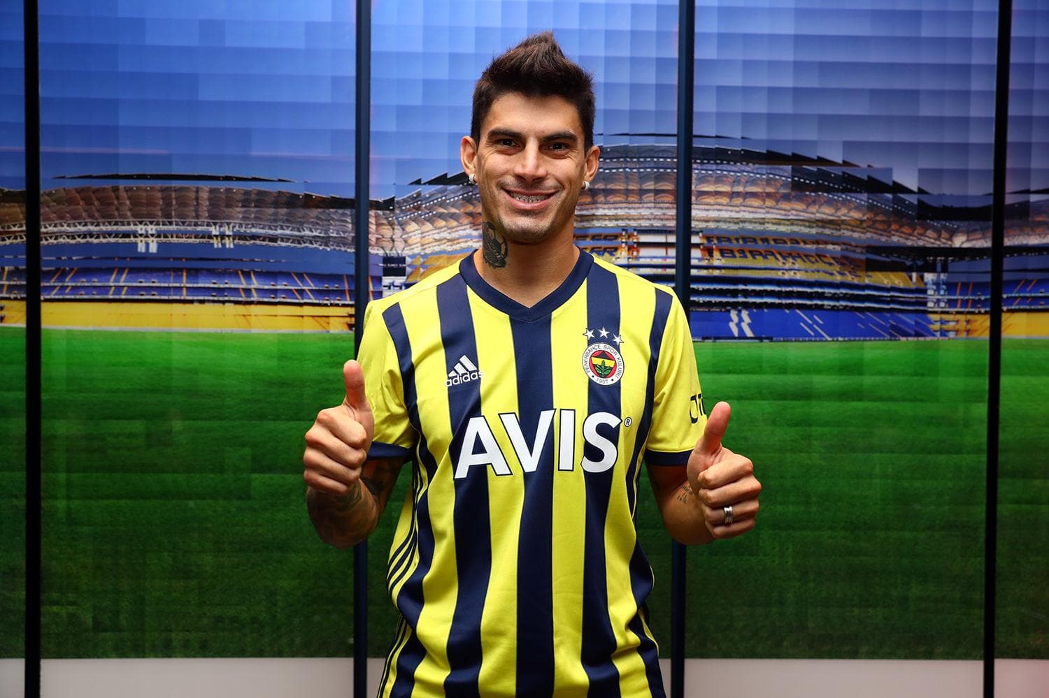 Fenerbah�e Perotti'nin lisans�n� ��kard�