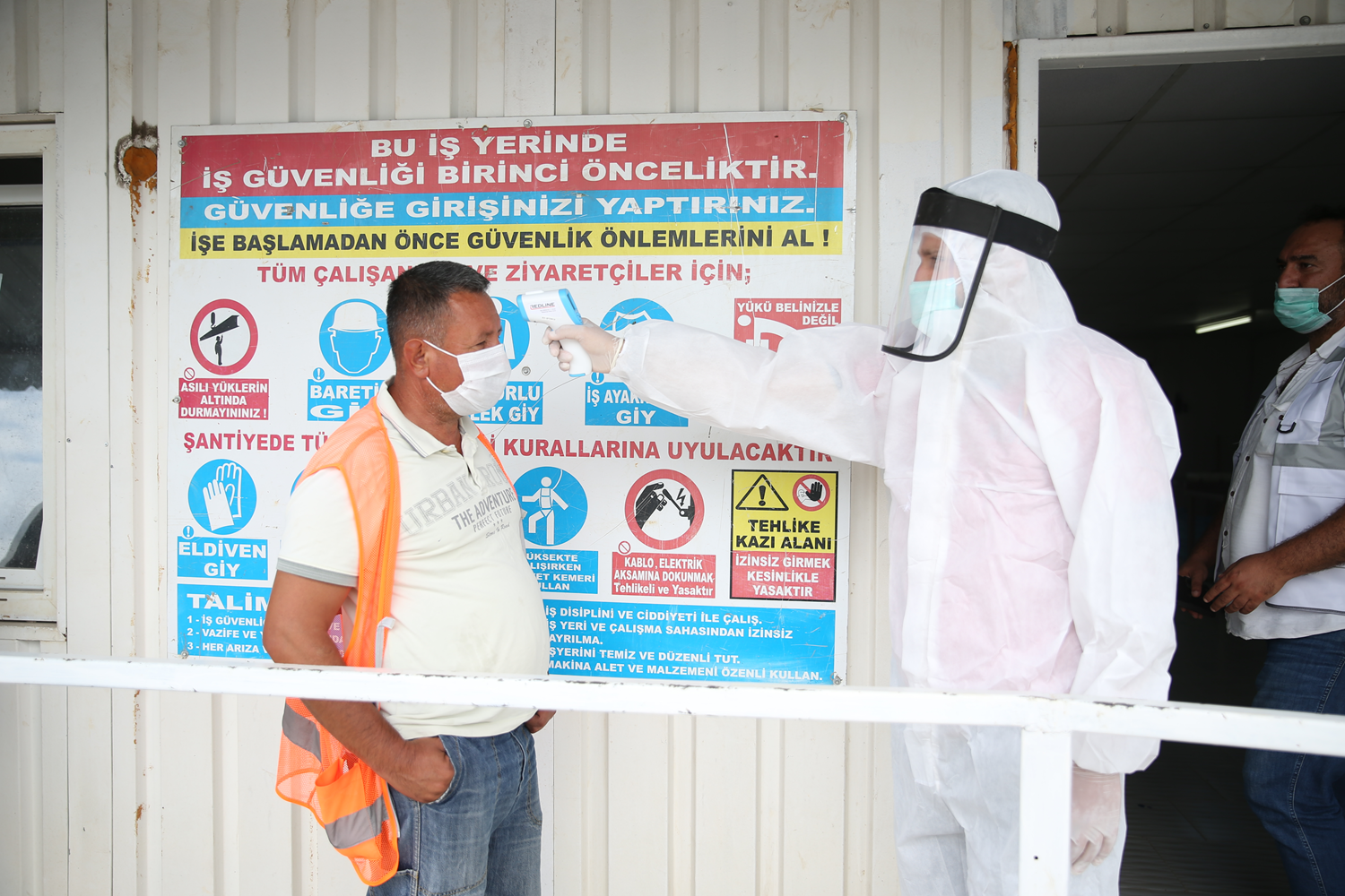 Kuzey Marmara Otoyolu Projesi salg�n s�recinde h�z kesmedi