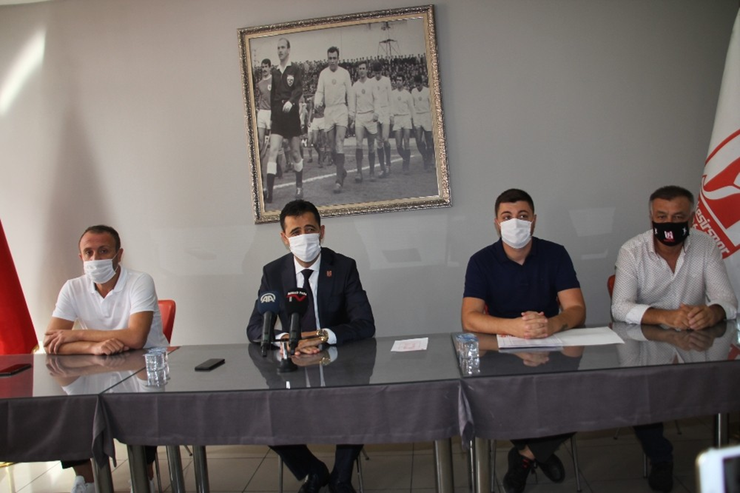 Transfer yasa�� kalkan Bal�kesirspor'dan 11 takviye