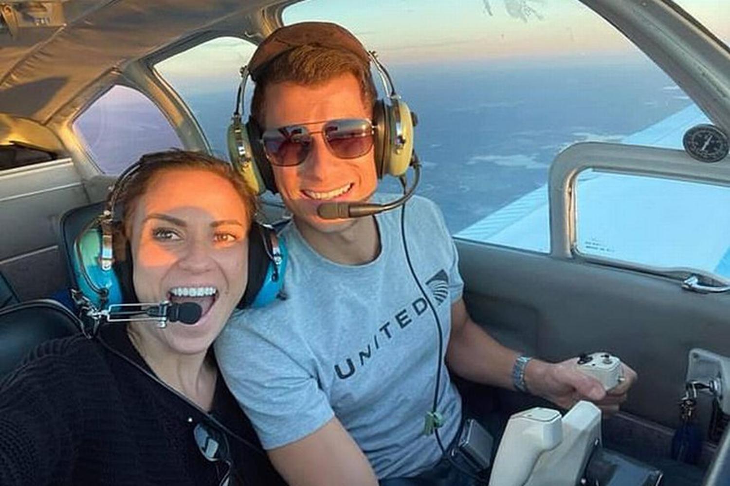 ABD'de �zel u�ak d��t�: Gelinle damat hayat�n� kaybetti