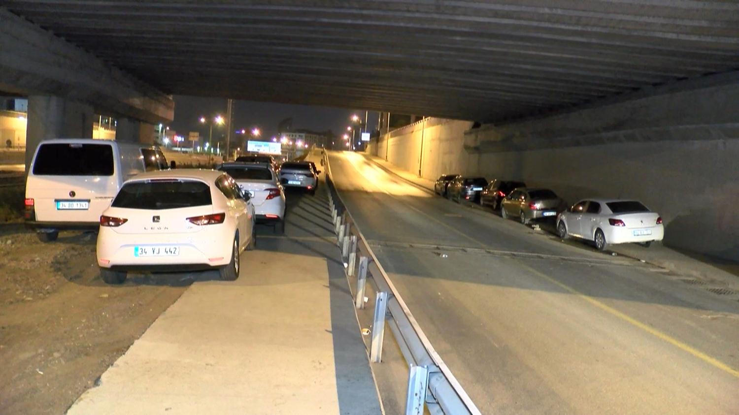 �stanbul'da dolu pani�i: Viyad�k altlar� otopark oldu