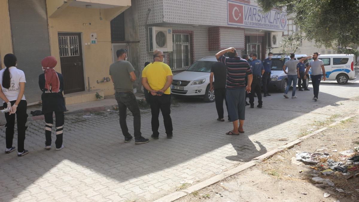 tfaiye kapy krd, polis korkun manzarayla karlat: Ev arkadan tabancayla ldrp kat