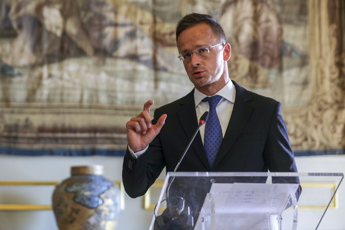 Szijjarto: G�venli�imiz T�rkiye'nin elinde, onlar� daha az ele�tirsek iyi olur