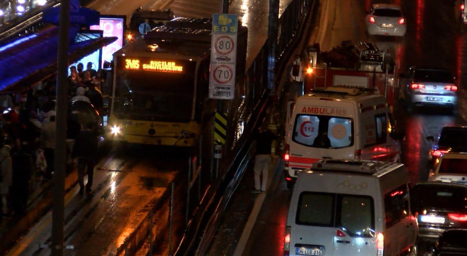 Merter'de metrob�s kazas�