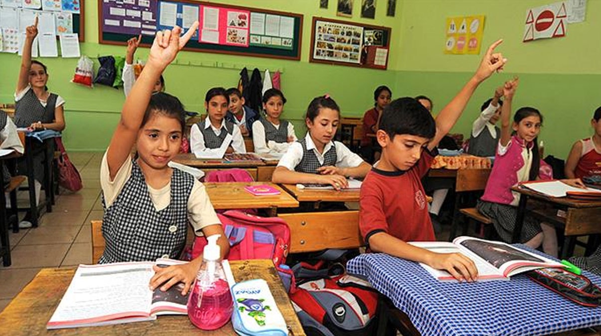 Haftal�k ders saatleri a��kland�