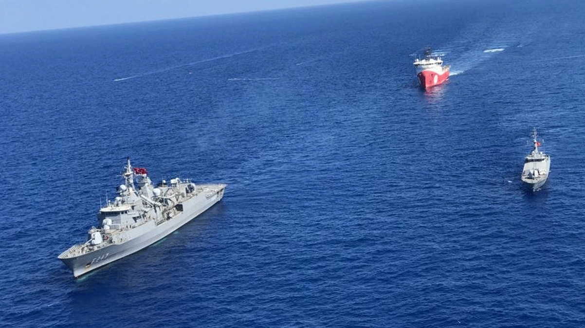 Yunanistan'dan '29 Ekim' provokasyonu... T�rkiye an�nda kar��l�k verdi