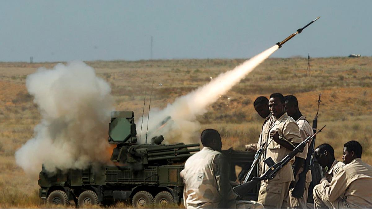 Libya'da alarm! Paral askerlerden Pantsir-S1'li devriye