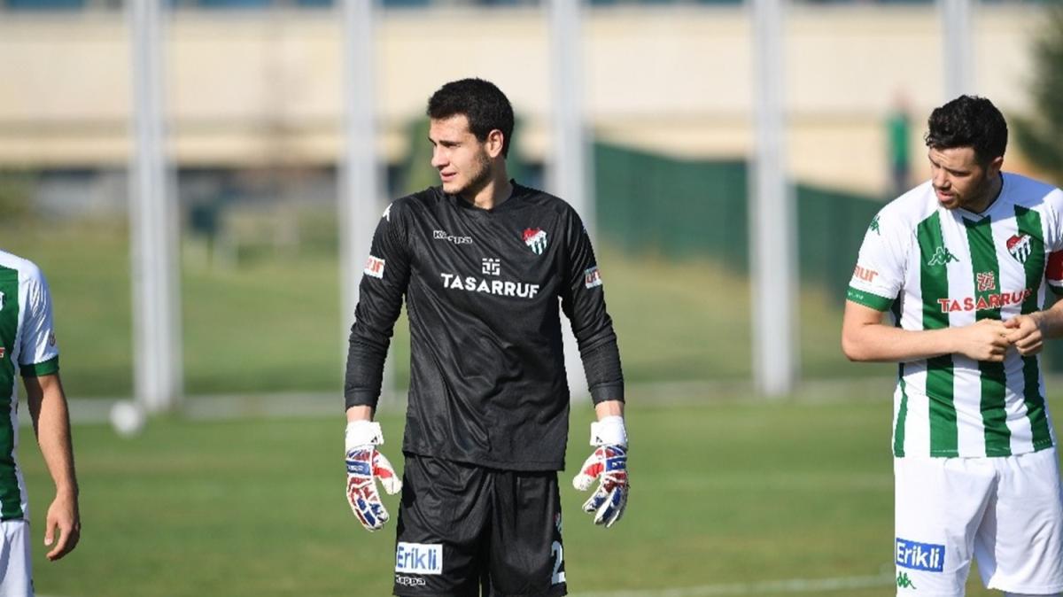 Bursaspor'da Ataberk Dadakdeniz'in yerine Deniz Aydn