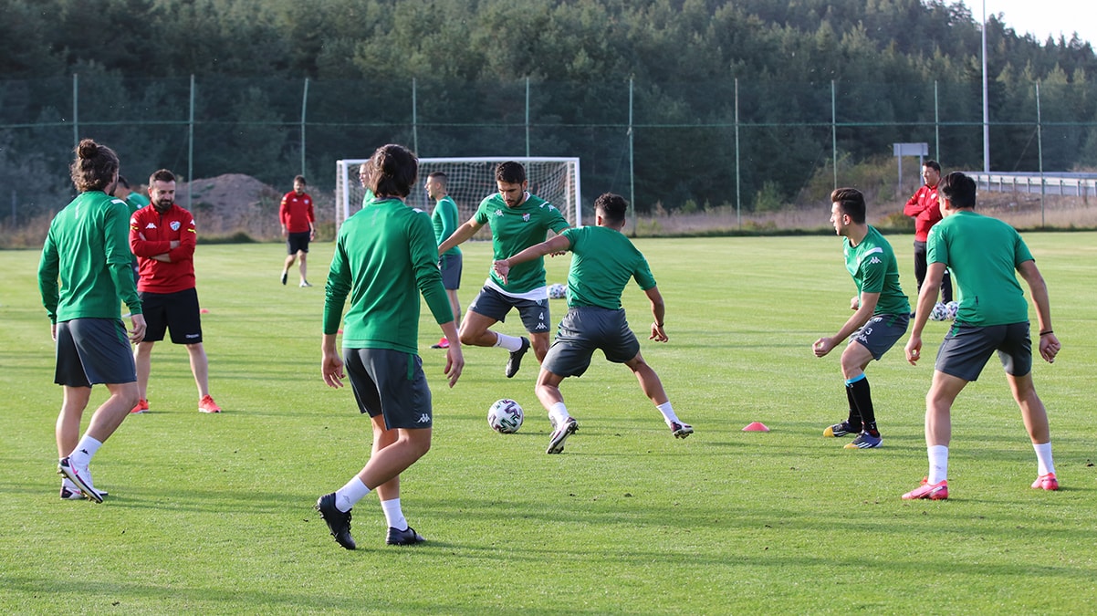 Bursaspor'dan pas ve pres �al��mas�