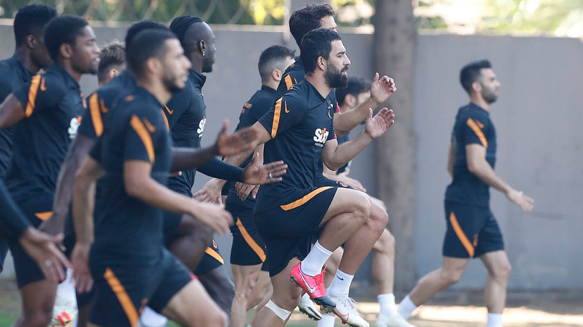 Galatasaray'da Belhanda tak�ma d�nd�