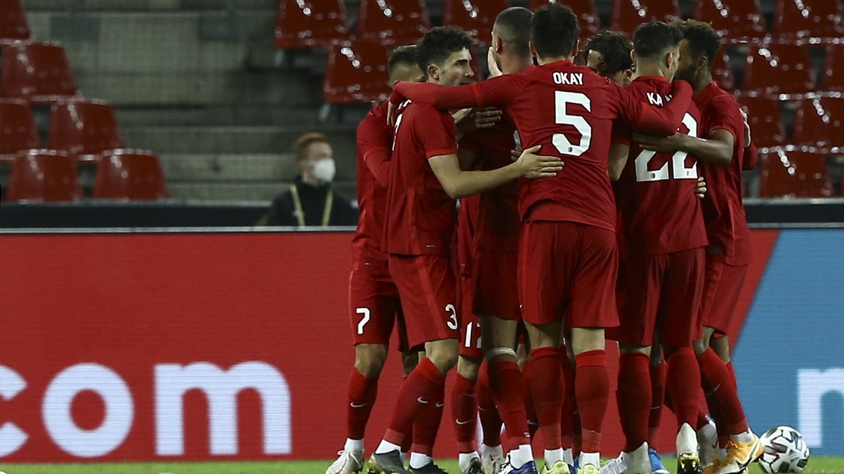 Milli ma� seyircili olacak