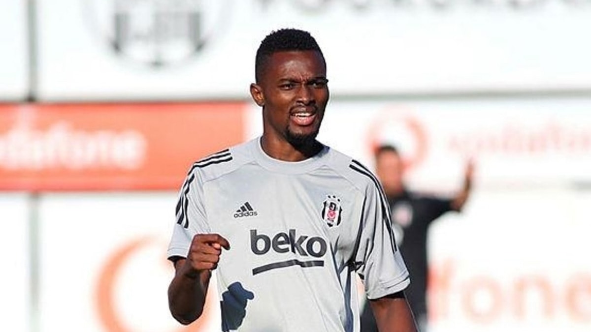 Be�ikta�'ta Mensah'�n testi pozitif ��kt�