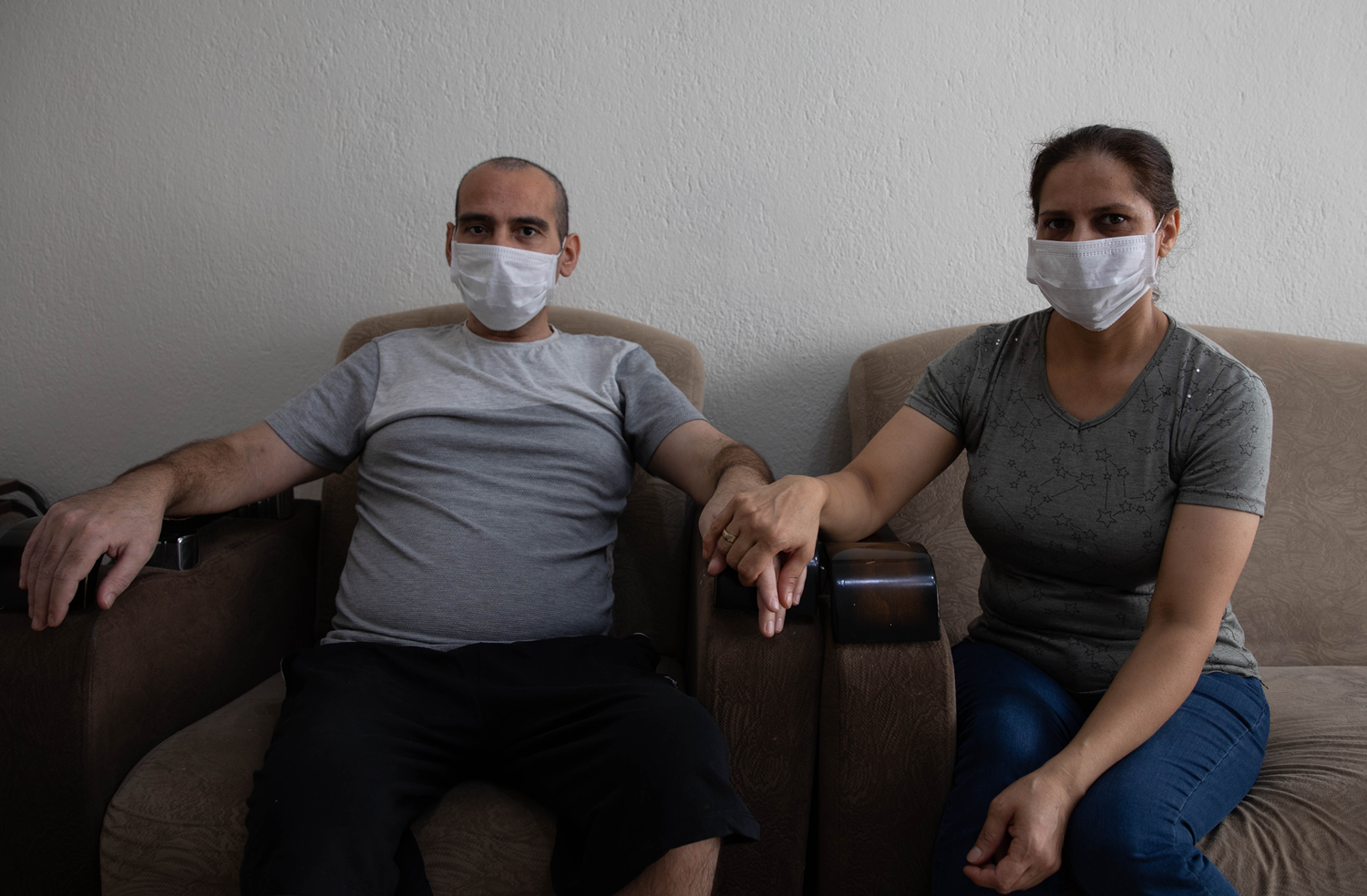 Kovid-19 hastas� 2 ayl�k ent�be s�recini anlatt�: Yeniden do�mu� gibiyim