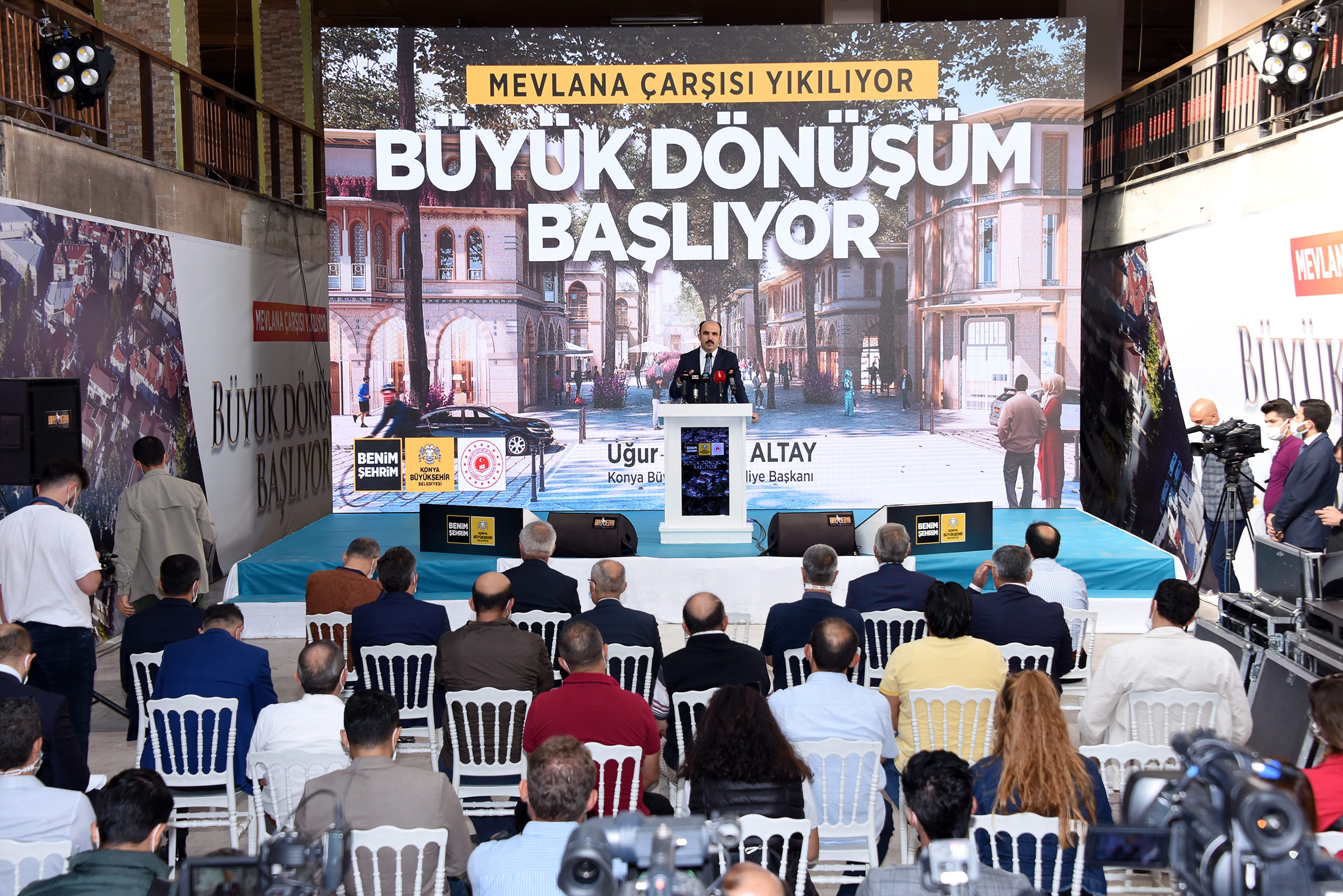 Mevlana �ar��s� y�k�l�yor, b�y�k d�n���m ba�l�yor