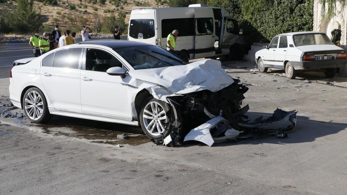 anlurfa'da trafik kazas: 15 yaral