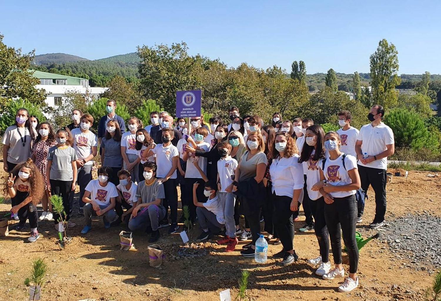 Do�aya nefes i�in ��renciler 1968 fidan� toprakla bulu�turdu