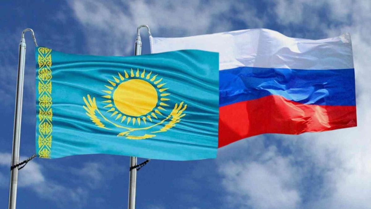 Kazakistan ile Rusya imzalar att: Askeri i birlii anlamas yenilendi