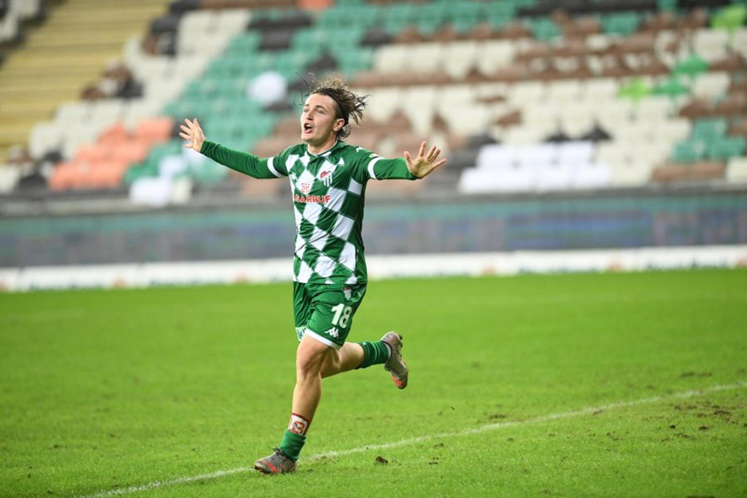 Bursaspor'da bir y�ld�z do�uyor