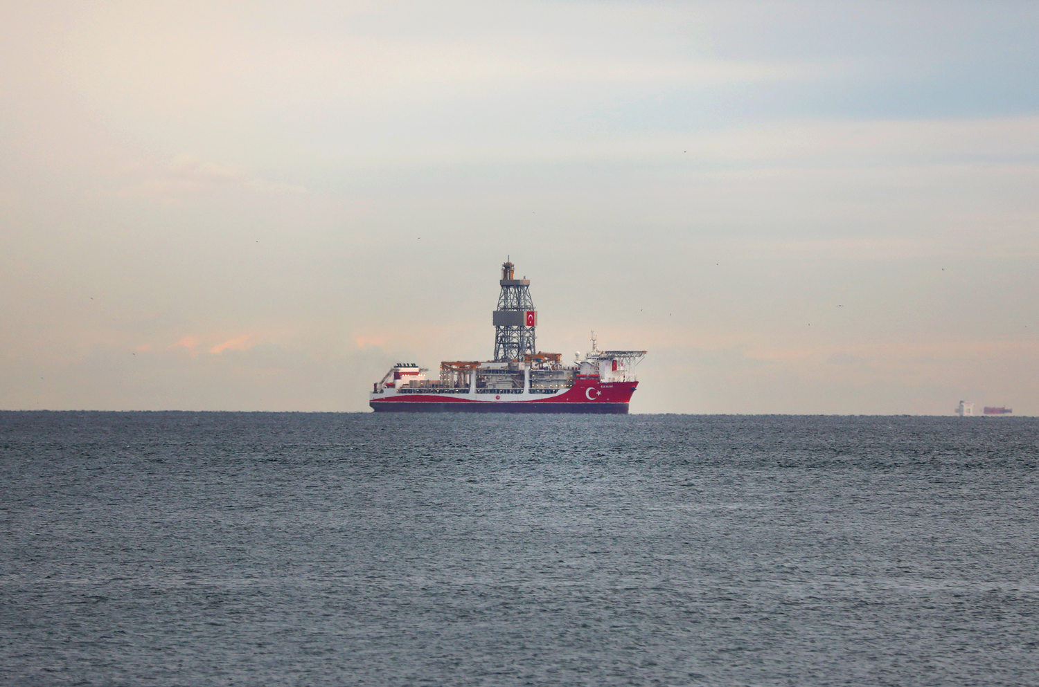 Kanuni sondaj gemisi �stanbul'a ula�t�