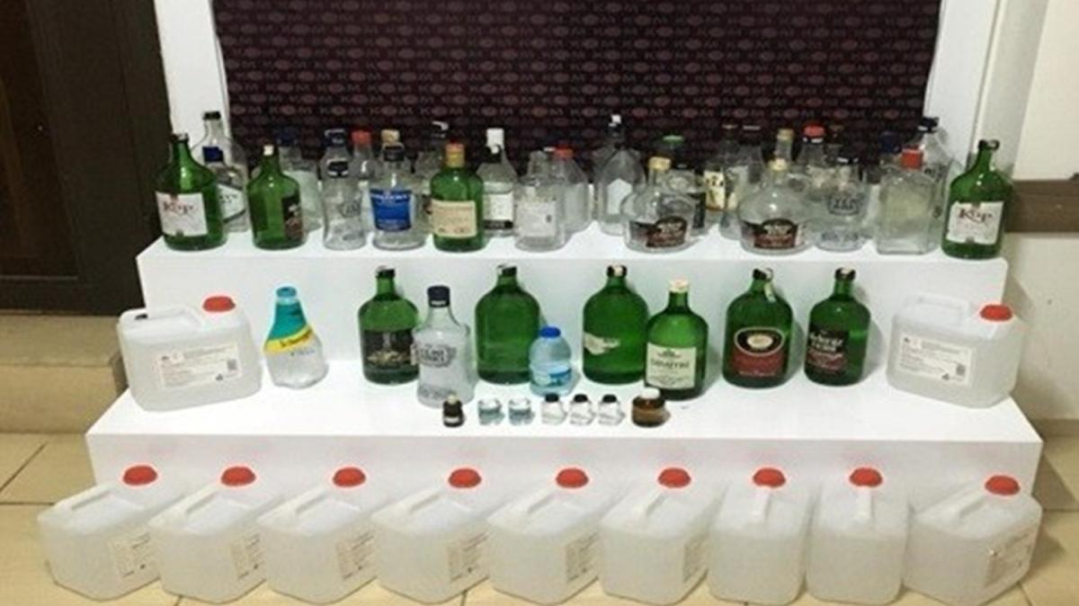 Polis ekiplerinin bir ikamette yapt aramada 55 litre etil alkol yakaland