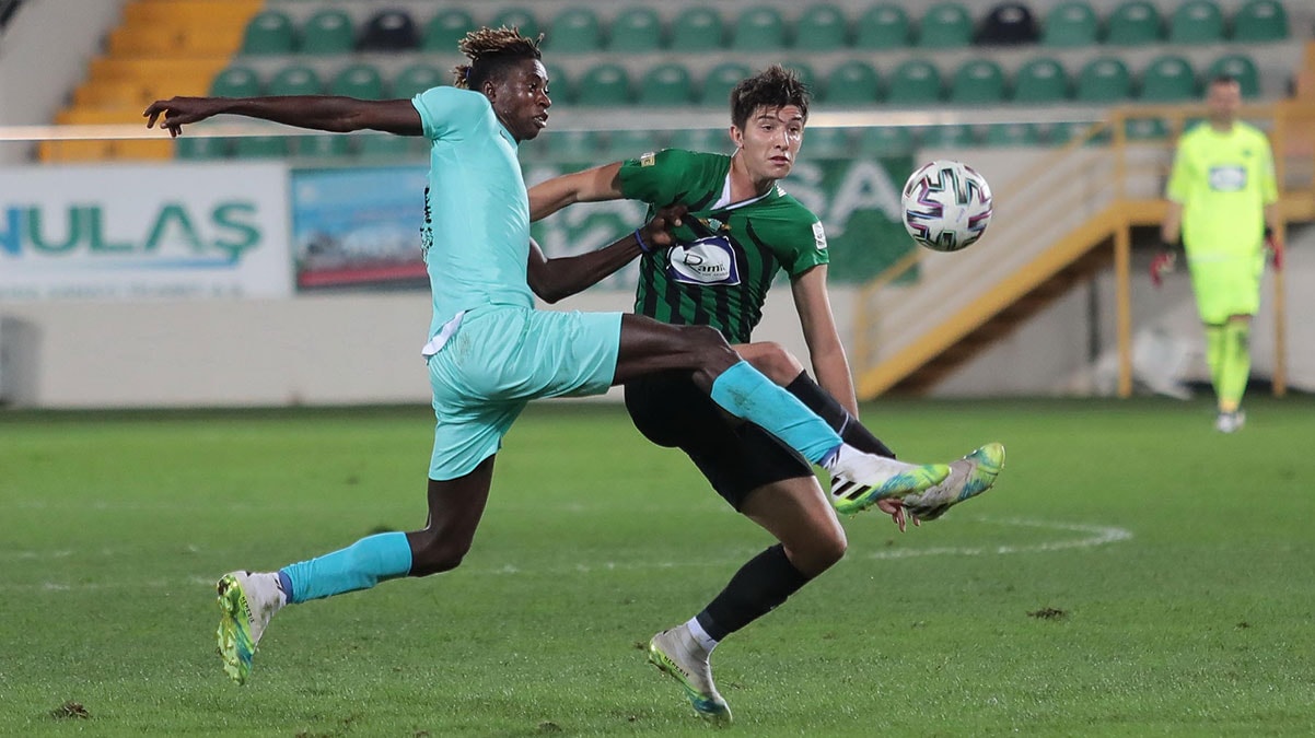 Menemenspor'da 1 puan sevinci