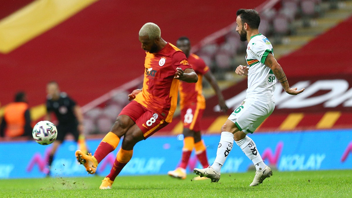 Ryan Babel: Fark�nda olmadan elle oynad�m