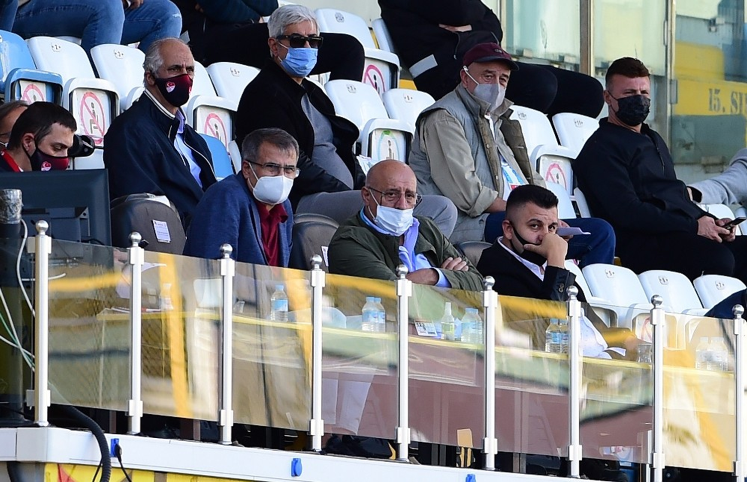�stanbulspor-Akhisarspor ma��nda �enol G�ne� s�rprizi