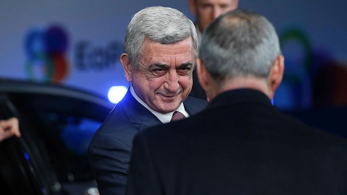 Macron, Sarkisyan' kabul etti