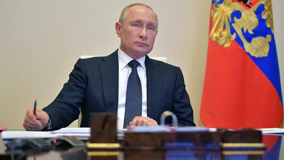 Putin'den 'petrol retim ksnts' aklamas