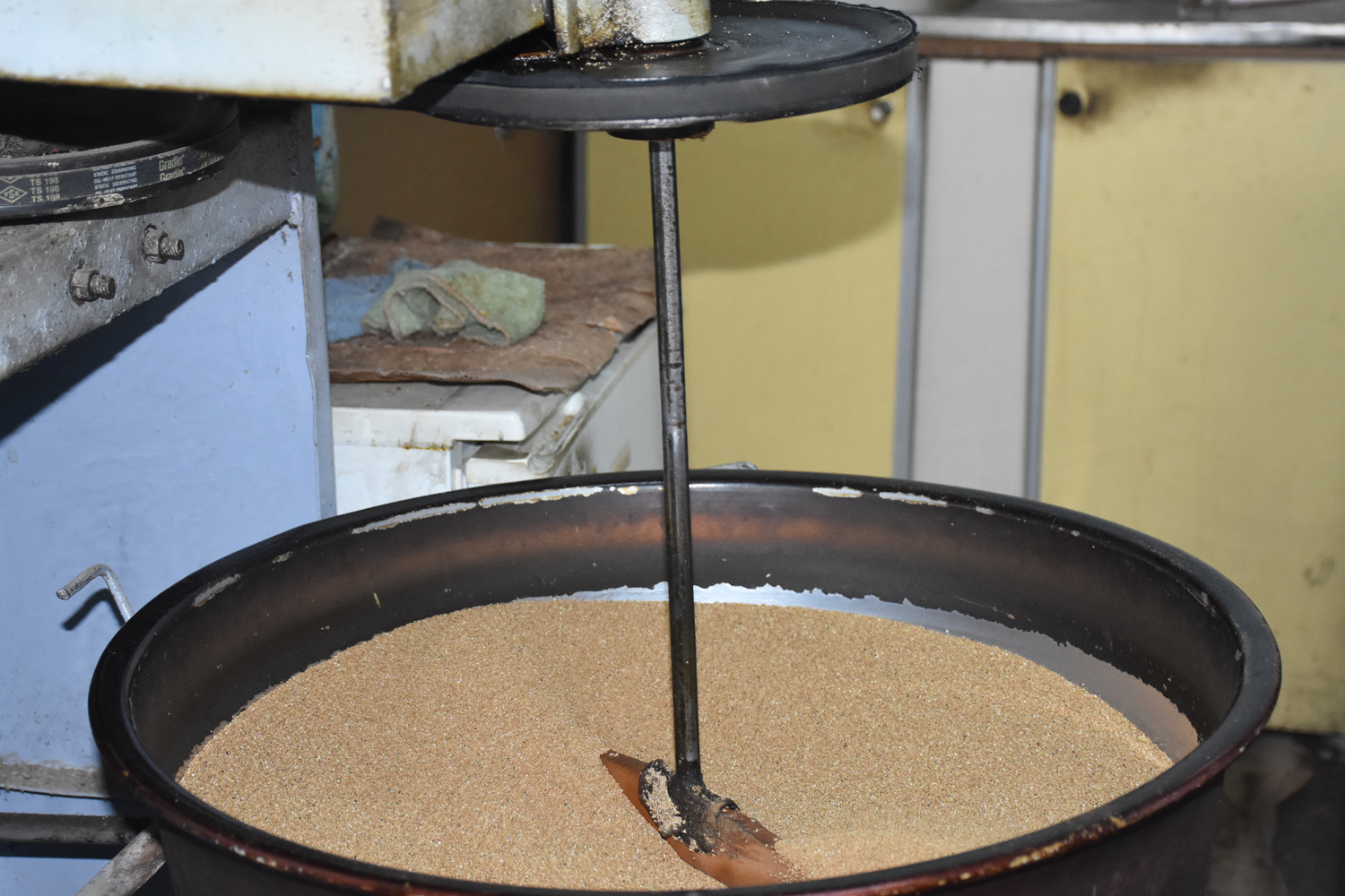 13 ya��ndayken ba�lad�, yar�m as�rd�r ekme�ini bu i�ten kazan�yor