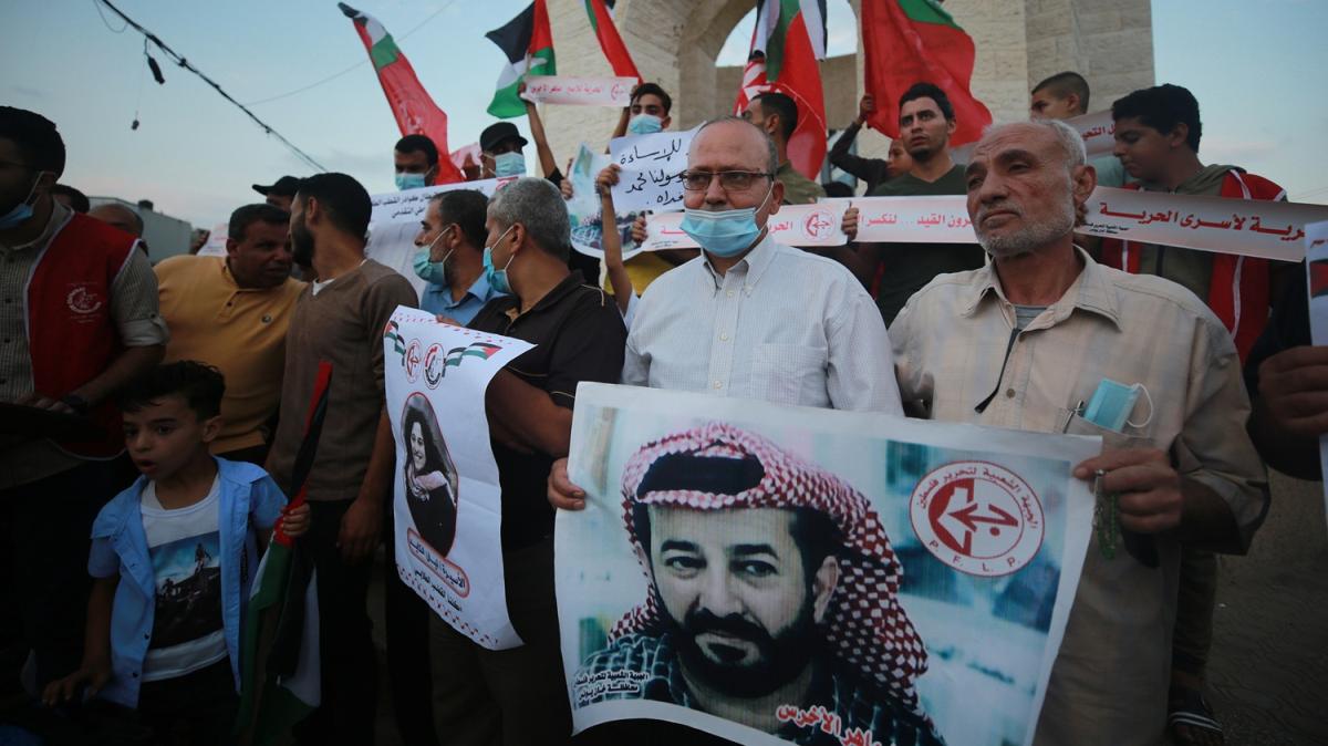 Filistinli tutuklu Ahres'in ailesi de alk grevine balad