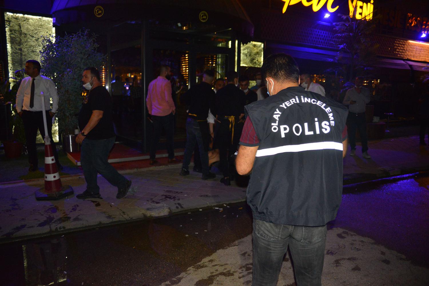 Restoran �n�nde silahl� sald�r�