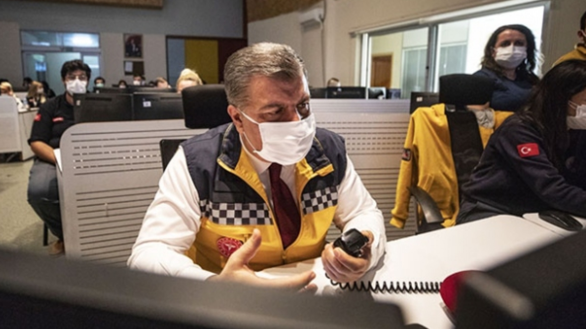 'Biz bir aileyiz' diyerek payla�t�! Bakan Koca'dan 112 personeline s�rpriz